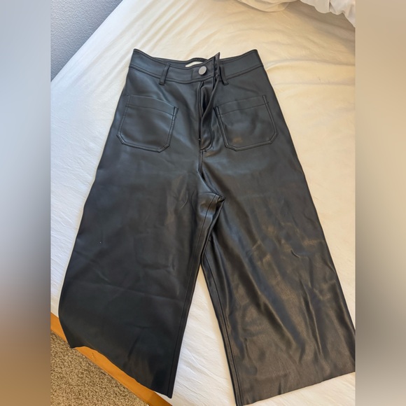 Black Wide-Leg Leather Pants/Shorts - Picture 3 of 4